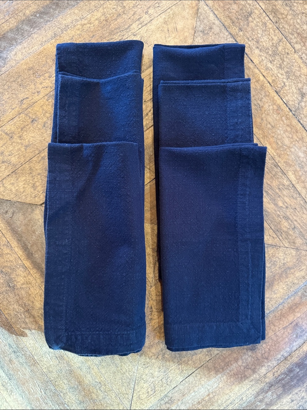 Williams Sonoma 💯% cotton Deep Navy Napkins set of 6 20"x20"